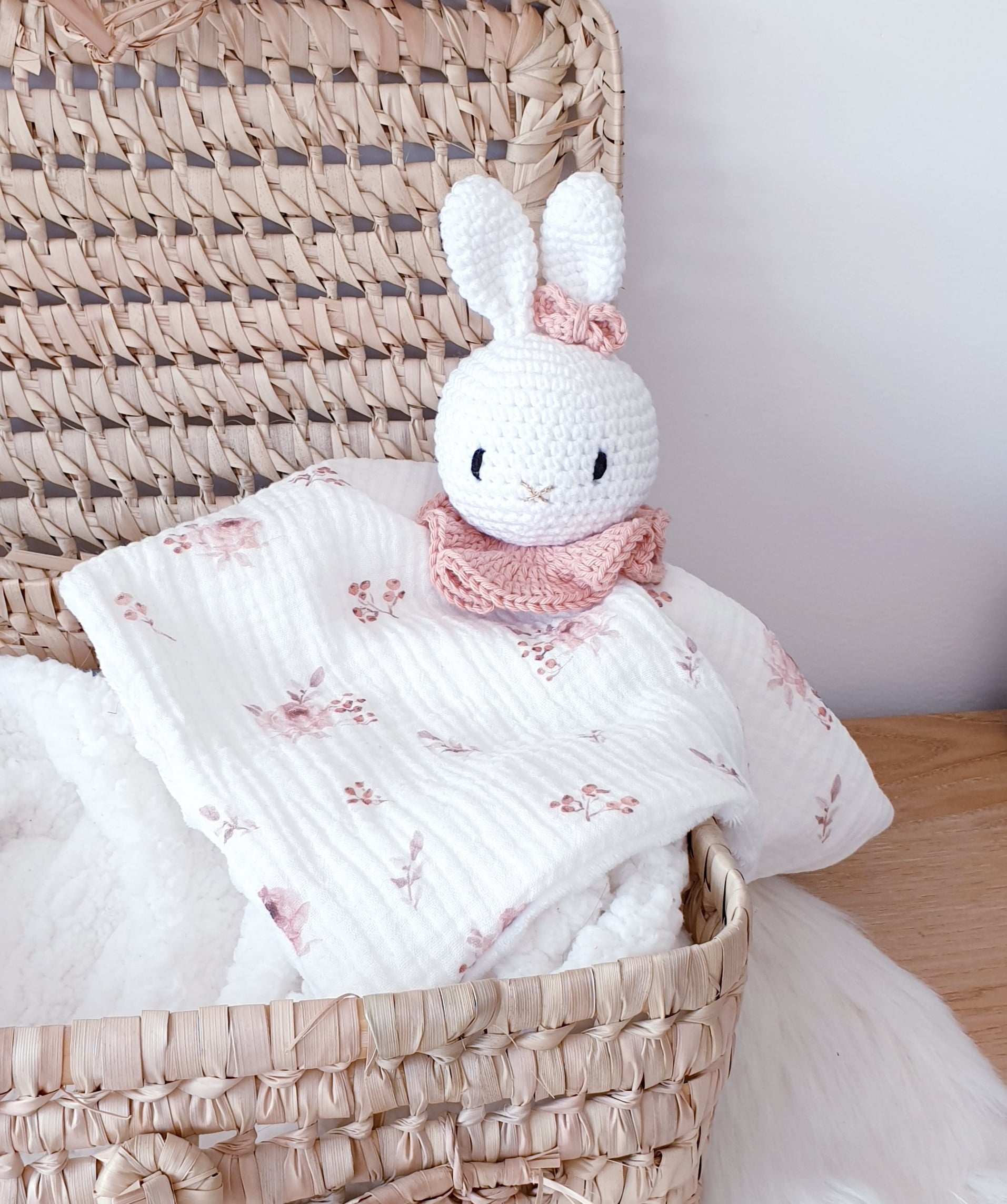 Doudou lapin gaze or - Douceur de Coton